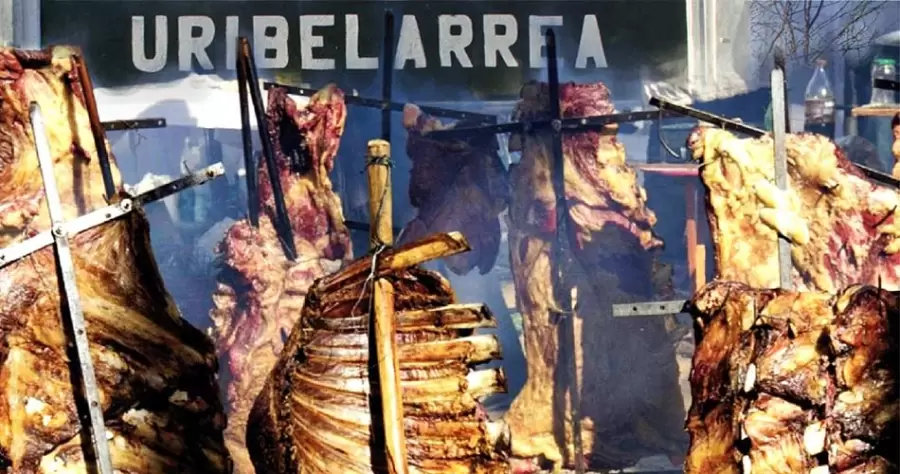 En Uribelarrea se realiza la Fiesta del Costillar Criollo.