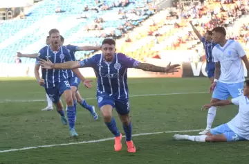 Godoy Cruz venció a Atlético Tucumán y se ilusiona con la clasificación
