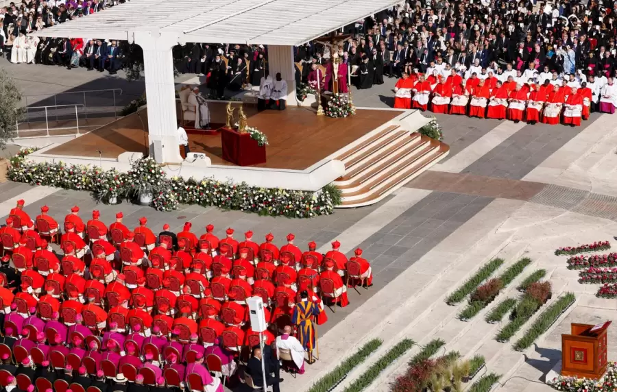 El cónclave será el 7 de mayo/