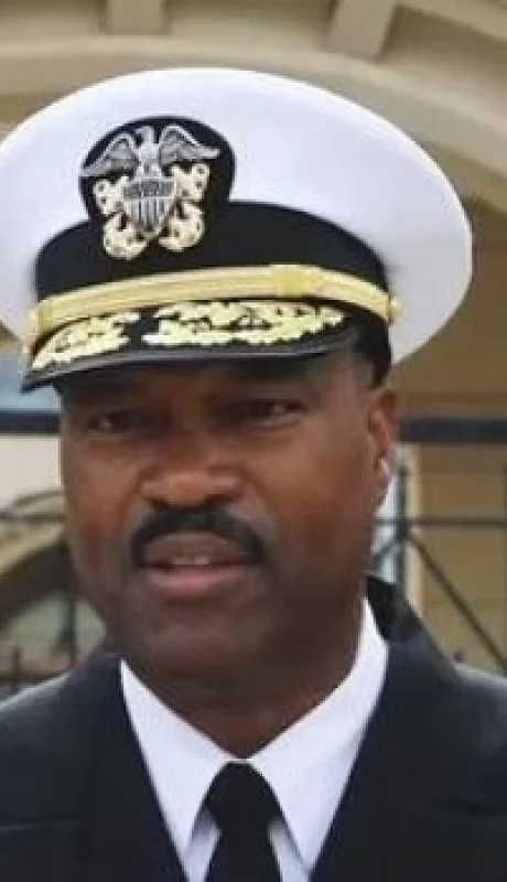 El almirante Holsey quiere acrecentar la cooperación bilateral en materia de defensa y seguridad regional.