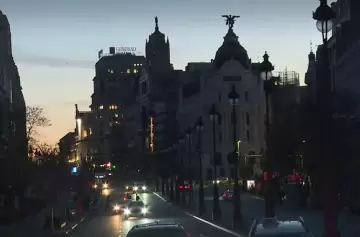 La electricidad volvió en España y Portugal tras varias horas de un histórico apagón