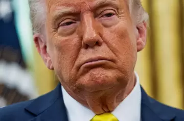 La popularidad de Trump es la más baja en 70 años para 100 días de gestión