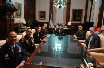 Milei recibió al jefe del Comando Sur de EEUU y consolida su alianza con Trump