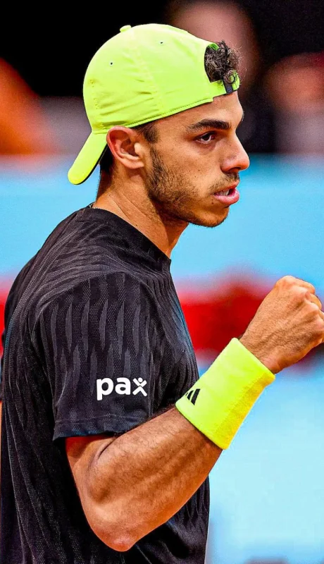 Cerúndolo pasó a los cuartos de final del Abierto de Madrid.