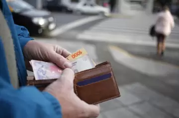 El salario mínimo cayó estrepitosamente en la última década