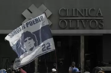 Muerte de Maradona: un médico complicó aun más a Luque y Cosachov
