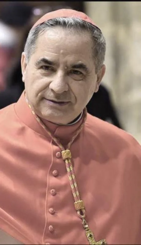 Becciu fue un dolor de cabeza y un problema institucional para Francisco.