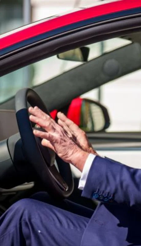 Trump apuesta a una política de seducción de las automotrices para que se instalen en su país.