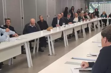 ATE exige pase a planta para 1.200 empleados estatales: "El mayor evasor es el Gobierno provincial"