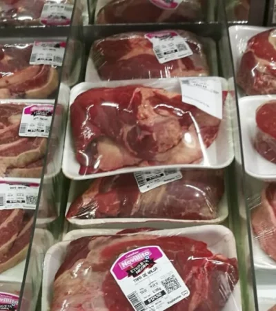 Carne importada de Brasil.