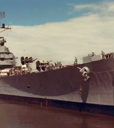 El crucero fue torpedeado por el submarino británico HMS Conqueror.