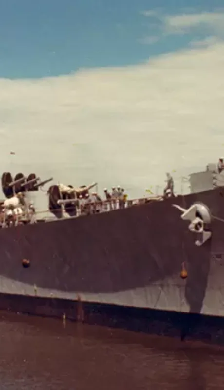 El crucero fue torpedeado por el submarino británico HMS Conqueror.