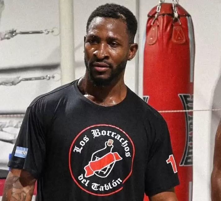 El cubano Scull se enfrentará durante la madrugada de este domingo a Canelo Álvarez/ Fuente: X