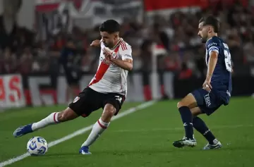 River busca el segundo lugar de su zona ante Vélez: hora, TV y formaciones