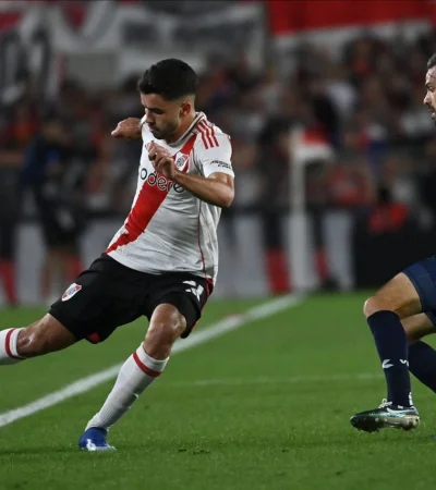 River recibe a Vélez en el Monumental.