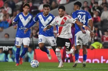 River goleó a Vélez  en el Monumental en una noche con guiños al pasado