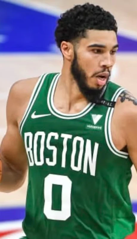 Tatum, figura de los Boston Celtics, actuales campeones de la NBA