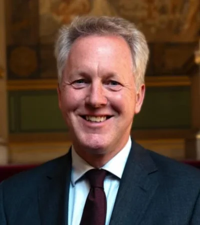 La corona británica designó un nuevo emisario de sus intereses en Buenos Aires.