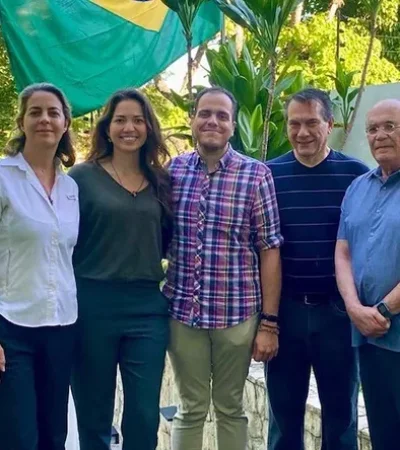 La salida sorpresiva de los cinco opositores sorprendió a toda la comunidad mundial.