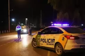 Cómo está la nena arrojada a la ruta por su madre en Río Negro