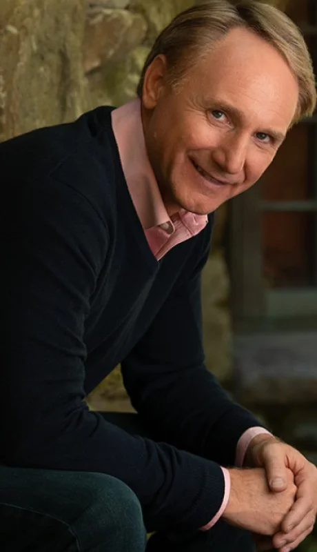Dan Brown.