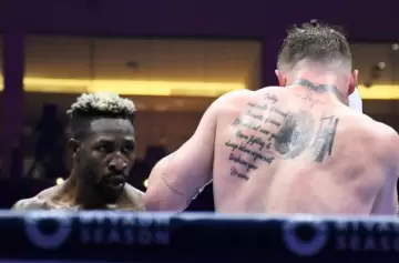 William Scull: "Controlé a Canelo pero debí ser más decisivo"