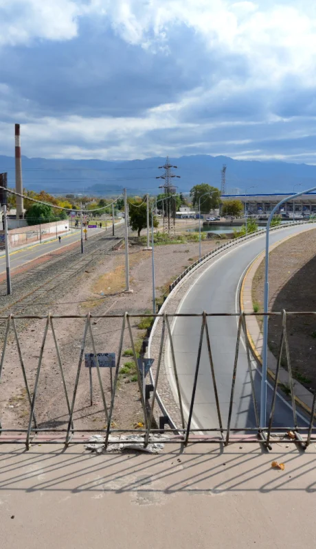 Se trata de un nuevo puente que vinculará la zona del parque Mitre y la cancha de Godoy Cruz con la Costanera.