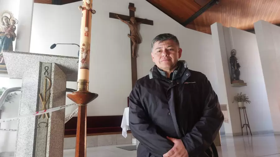 Cura párroco de la iglesia de San Agustín, Julio Ríos.