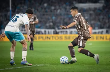 Racing tropezó en casa y se despidió del Torneo Apertura