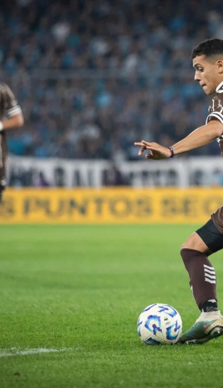 Racing tropezó en casa y se despidió del Torneo Apertura