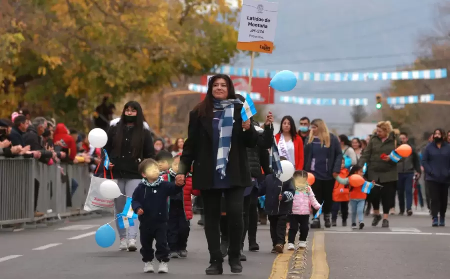 Desfile ninos, Luján de Cuyo