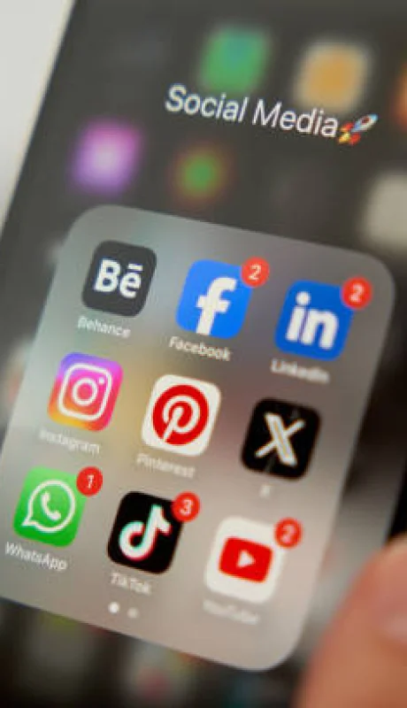 La manera más simple de salir de las Redes Sociales.