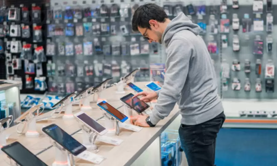 Celulares caros y desactualizados