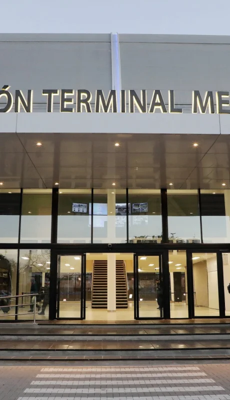 Debido a las obras en la zona de la Terminal, varias líneas de colectivos debieron modificar sus paradas habituales y circulan con demoras.