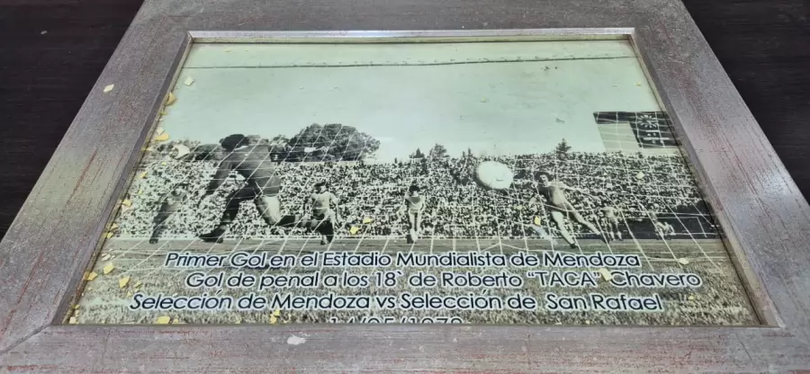 La foto del penal que está en el Museo del Estadio Malvinas Argentinas