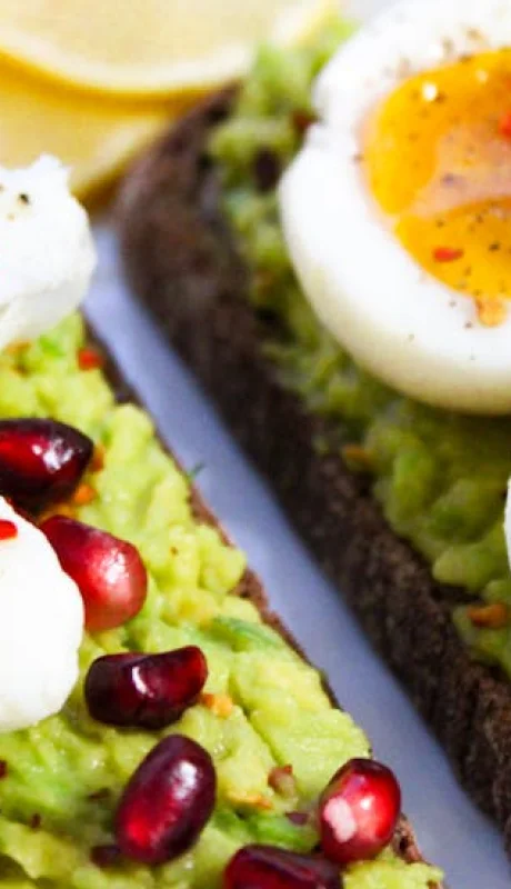 Rebanada De Huevos En Tortas