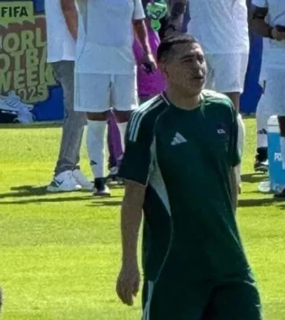 Riquelme volvió a ponerse los cortos.