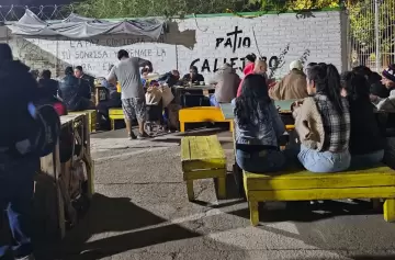 Una agrupación religiosa cumplió 11 años alimentando a personas en situación de calle