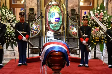 Mujica dejó un sello en Uruguay de institucionalidad y diálogo social transversal