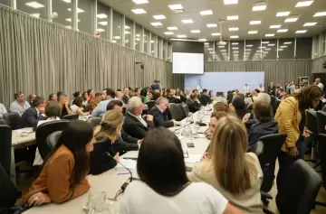 Analizan iniciativas legislativas para mejorar la vida de los jubilados