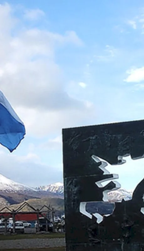 Bandera Argentina en las Islas Malvinas