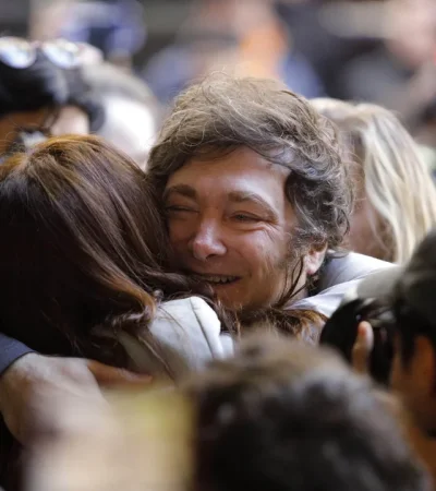 Javier Milei votó y criticó a Macri. /