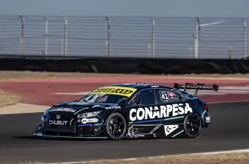 Mendoza aceleró fuerte: Palau ganó en el TRV6 y Llaver entre los mejores en el Turismo Carretera 2000