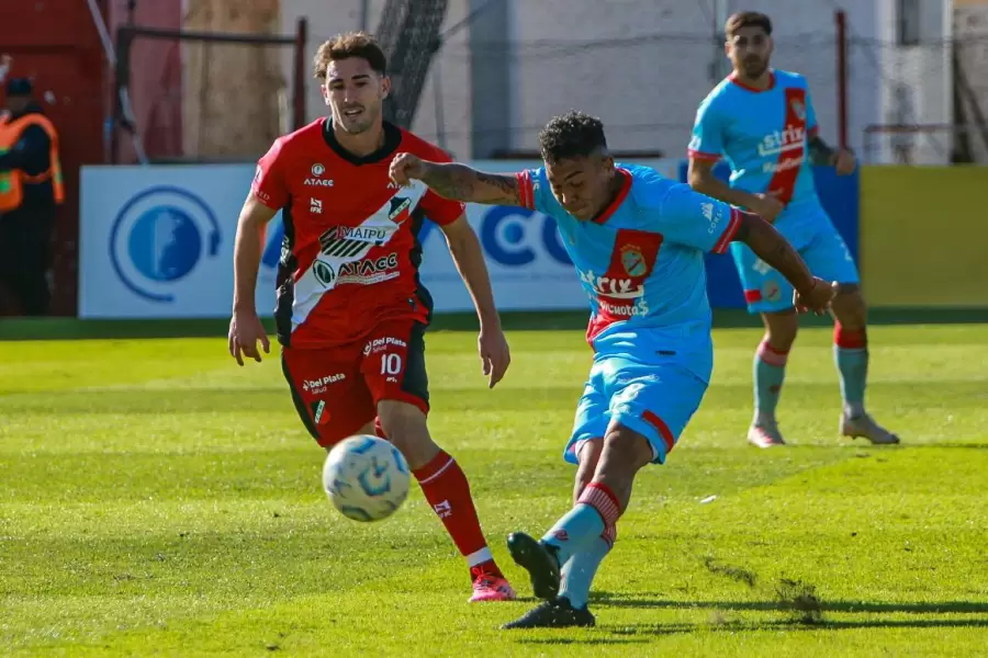 Arsenal decora el último lugar de la zona