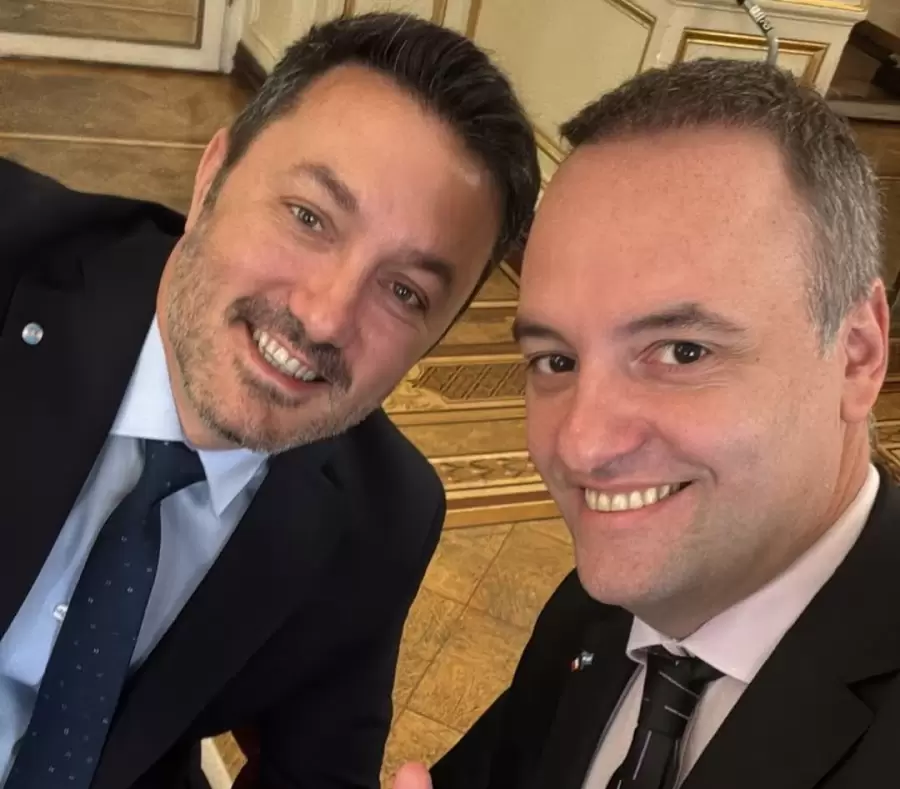 Manuel Adorni junto con el Ministro de Defensa Luis Petri/ Fuente: Prensa Petri