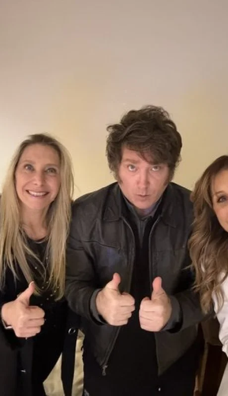 Santiago Caputo, Karina Milei, el presidente Javier Milei y Manuel Adorni/ Fuente: X de Javier Milei