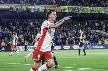 Huracán rompió el invicto de Central en Arroyito y se metió en semis del Apertura