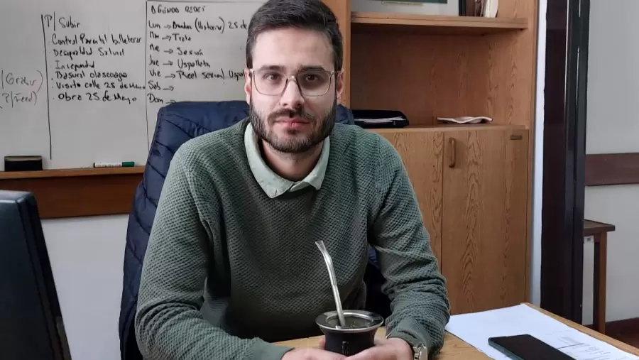 Diputado Emanuel Figazzotto (Partido Verde).