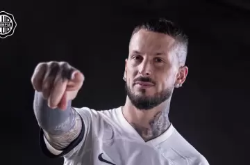 Darío Benedetto rescindió con Olimpia de Paraguay tras un paso sin goles