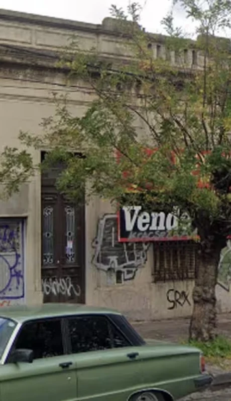 El macabro hallazgo se hizo en esta vivienda de Morón. (Foto: web)